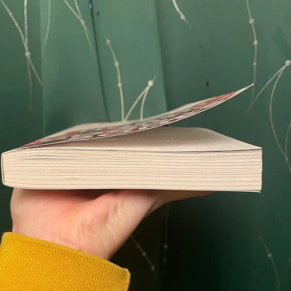 2/$6 • A House with Good Bones by - T. Kingfisher - Picture 3 of 7